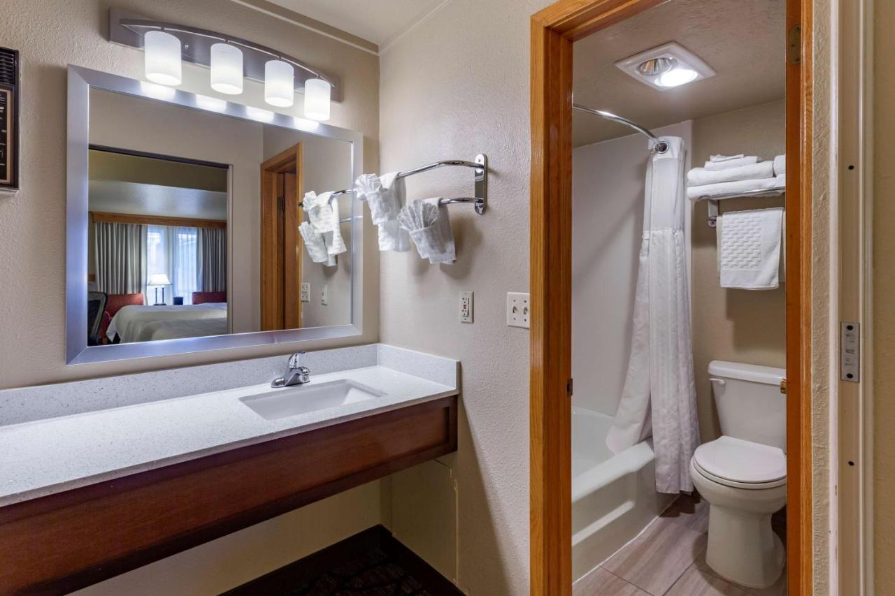Western Dunmar Hotel 3*